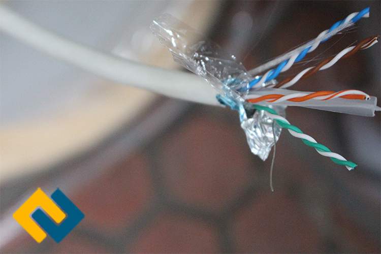 Sợi dây cáp mạng cat6A  chính hãng COMMSCOPE / AMP