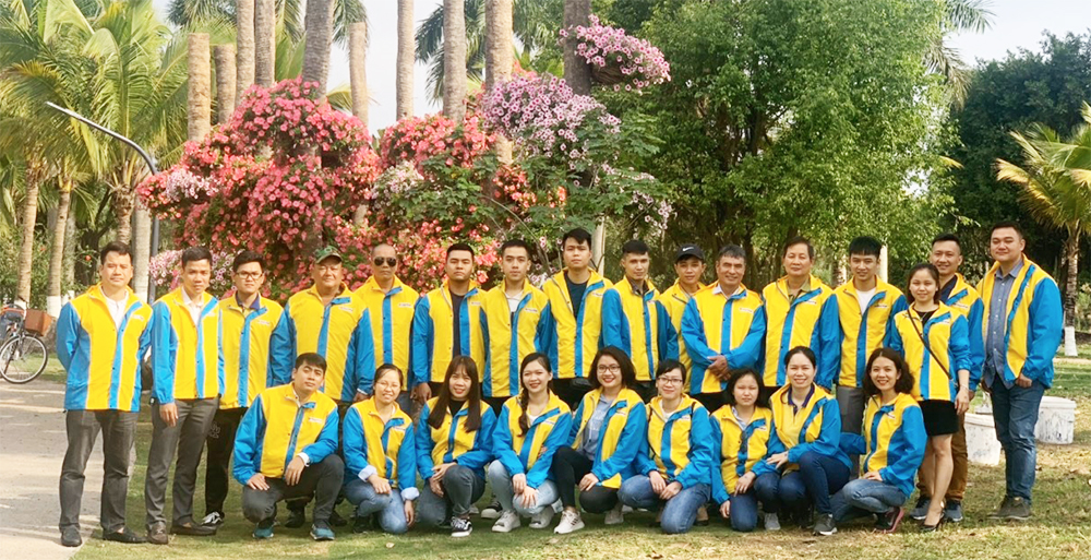 Cán bộ công nhân viên Hợp Nhất Group