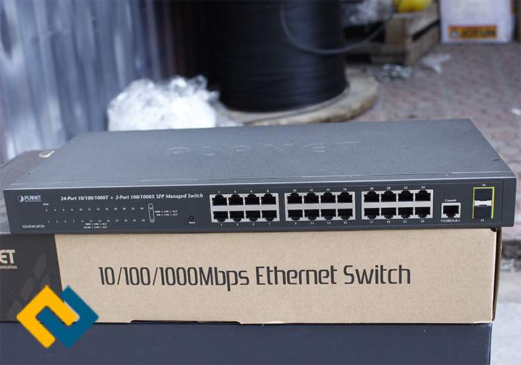 Mặt trước Switch Planet GS-4210-24T2S chính hãng