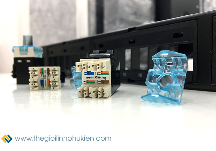 Nhân mạng AMP Cat5e